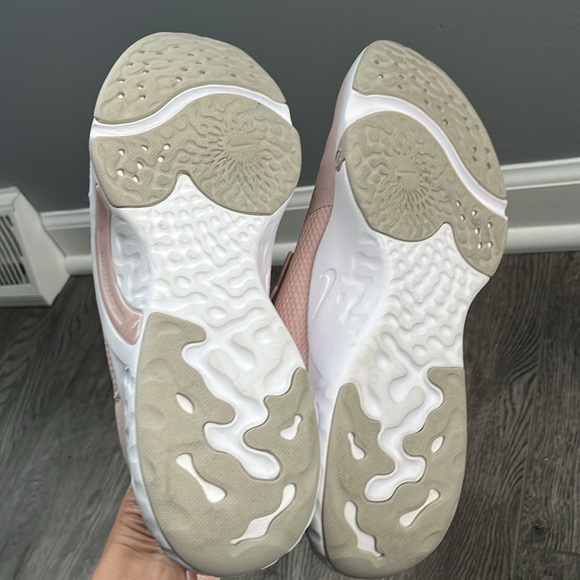 Nike Renew Women’s Running Shoe - Picture 4 of 5
